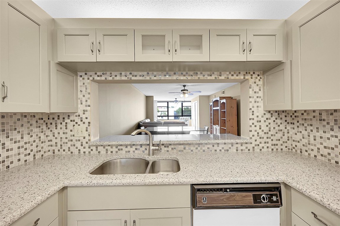 10556 E Clairmont Cir 309