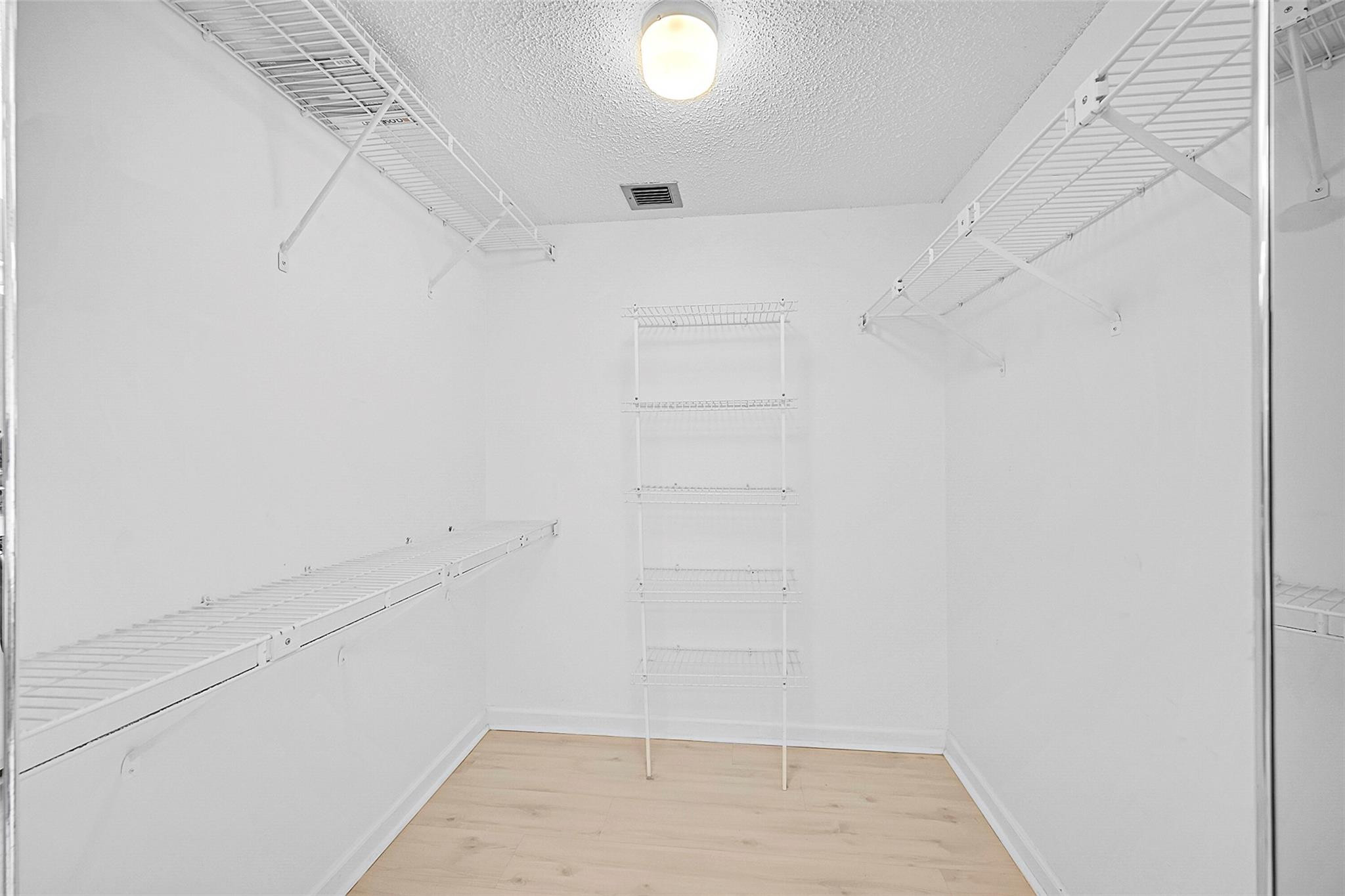 10556 E Clairmont Cir 309