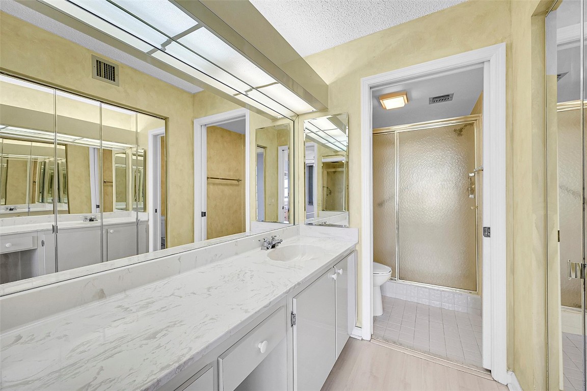 10556 E Clairmont Cir 309