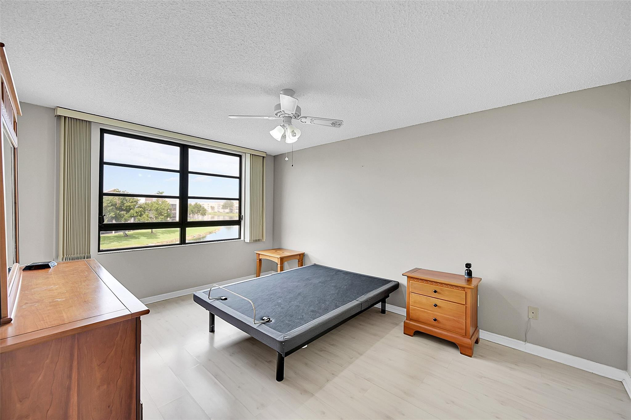10556 E Clairmont Cir 309