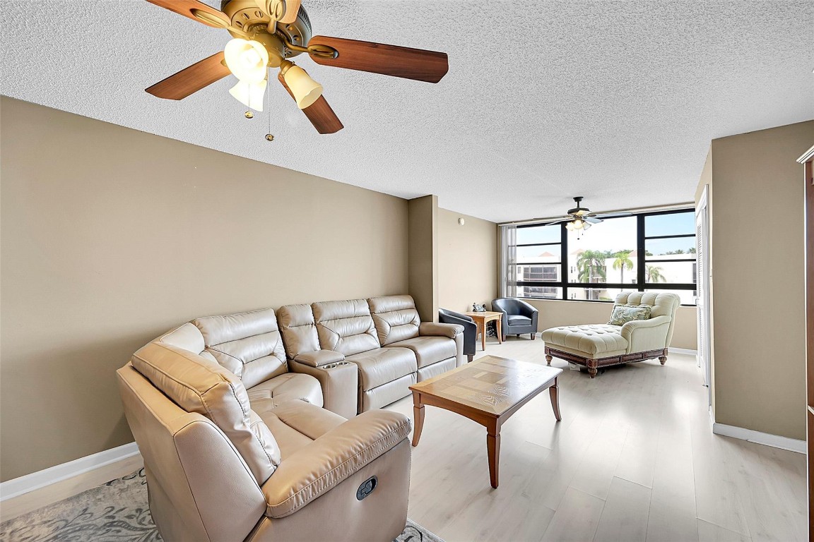 10556 E Clairmont Cir 309