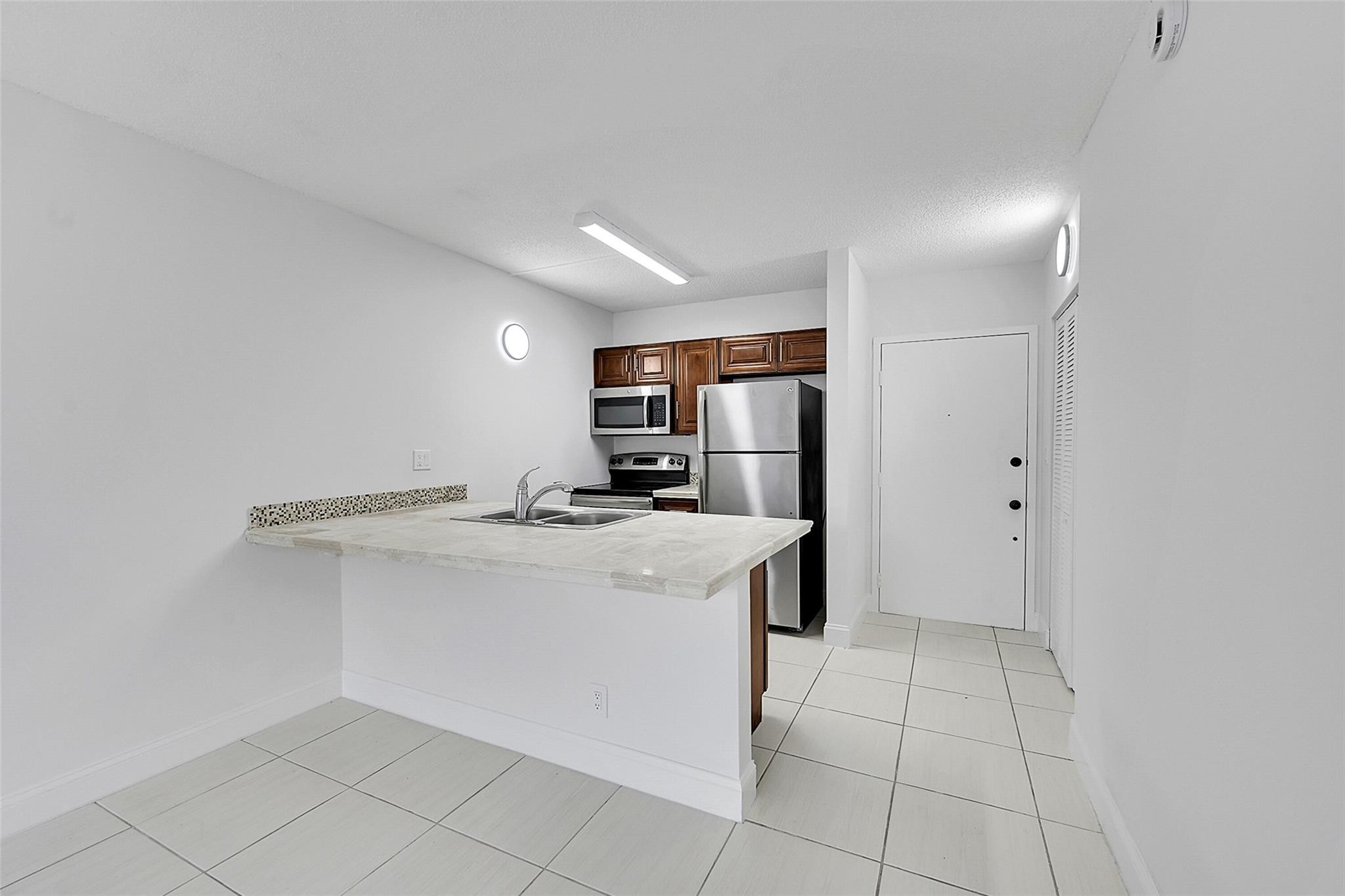 2501 Riverside Dr