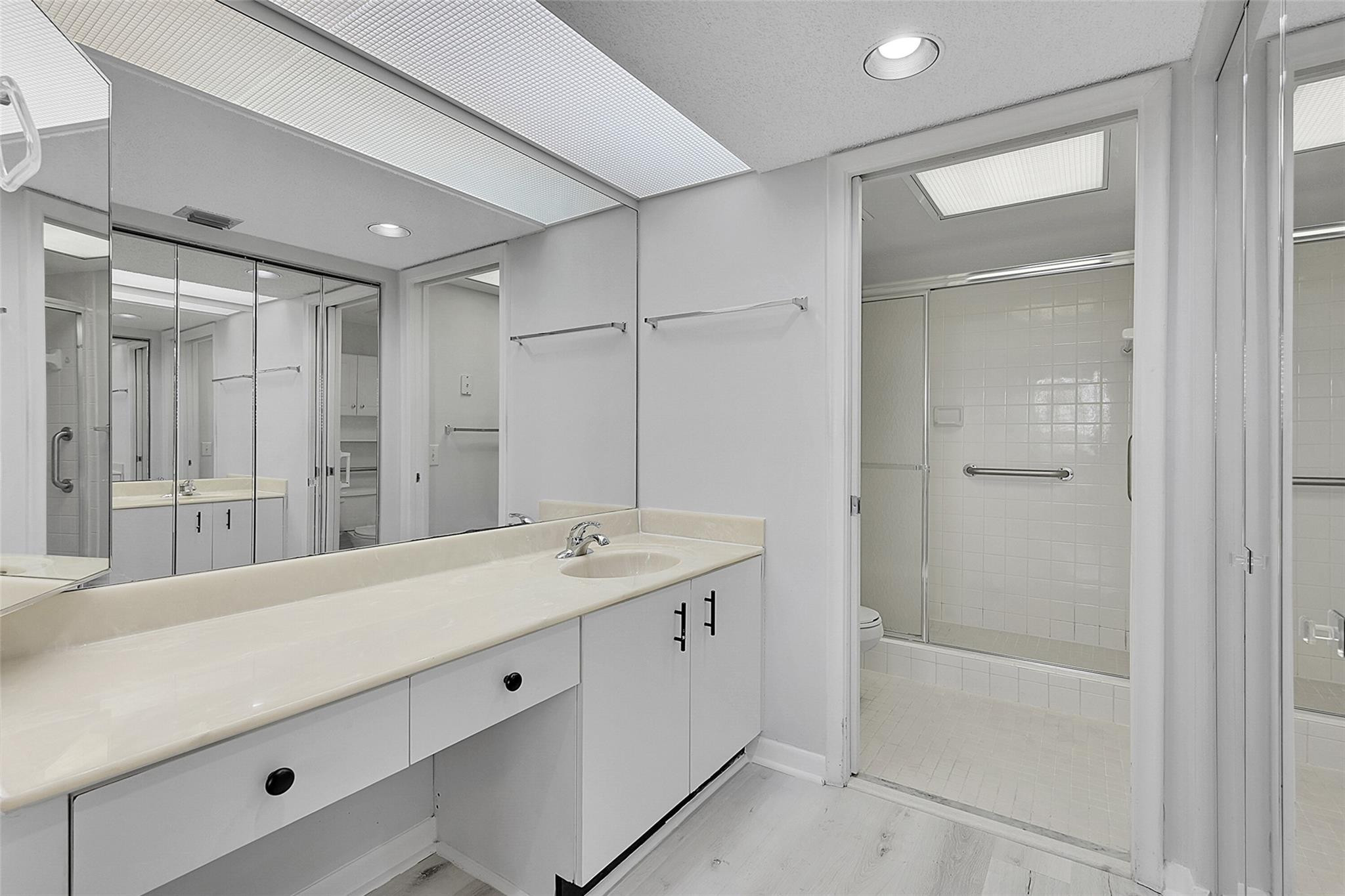 1604 Abaco Dr F4