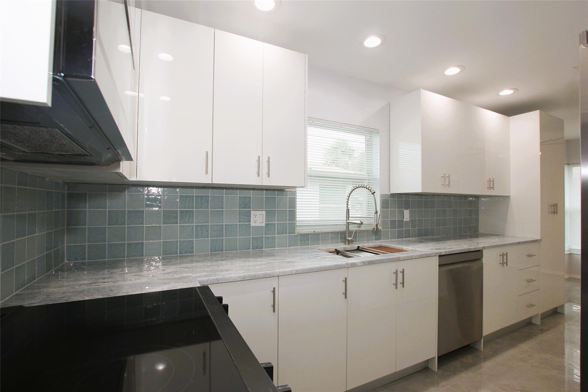 13749 Date Palm Ct D