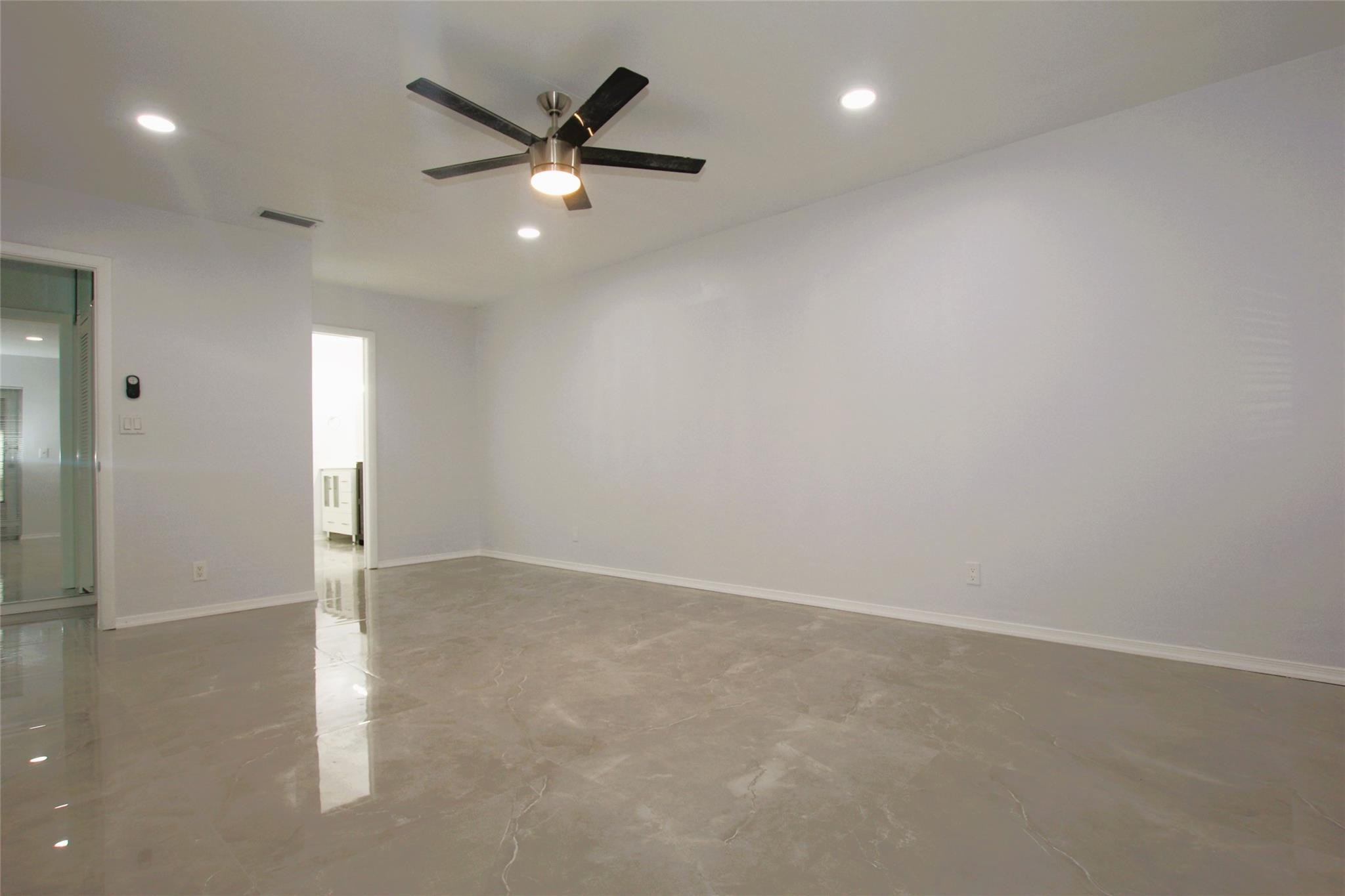 13749 Date Palm Ct D