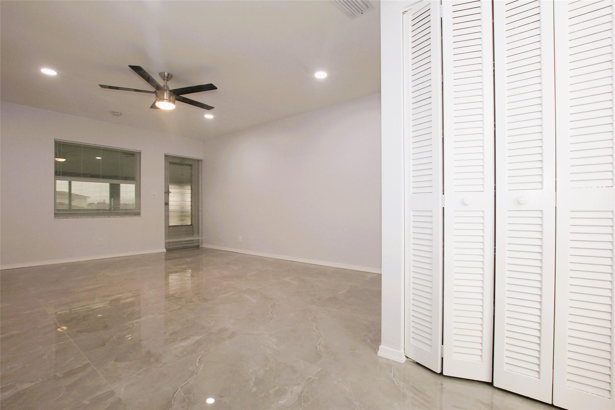 13749 Date Palm Ct D