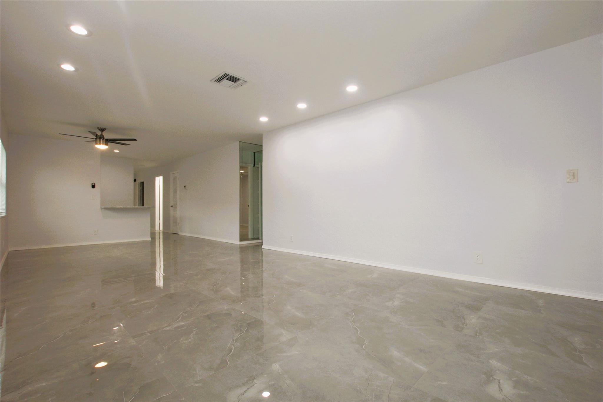 13749 Date Palm Ct D