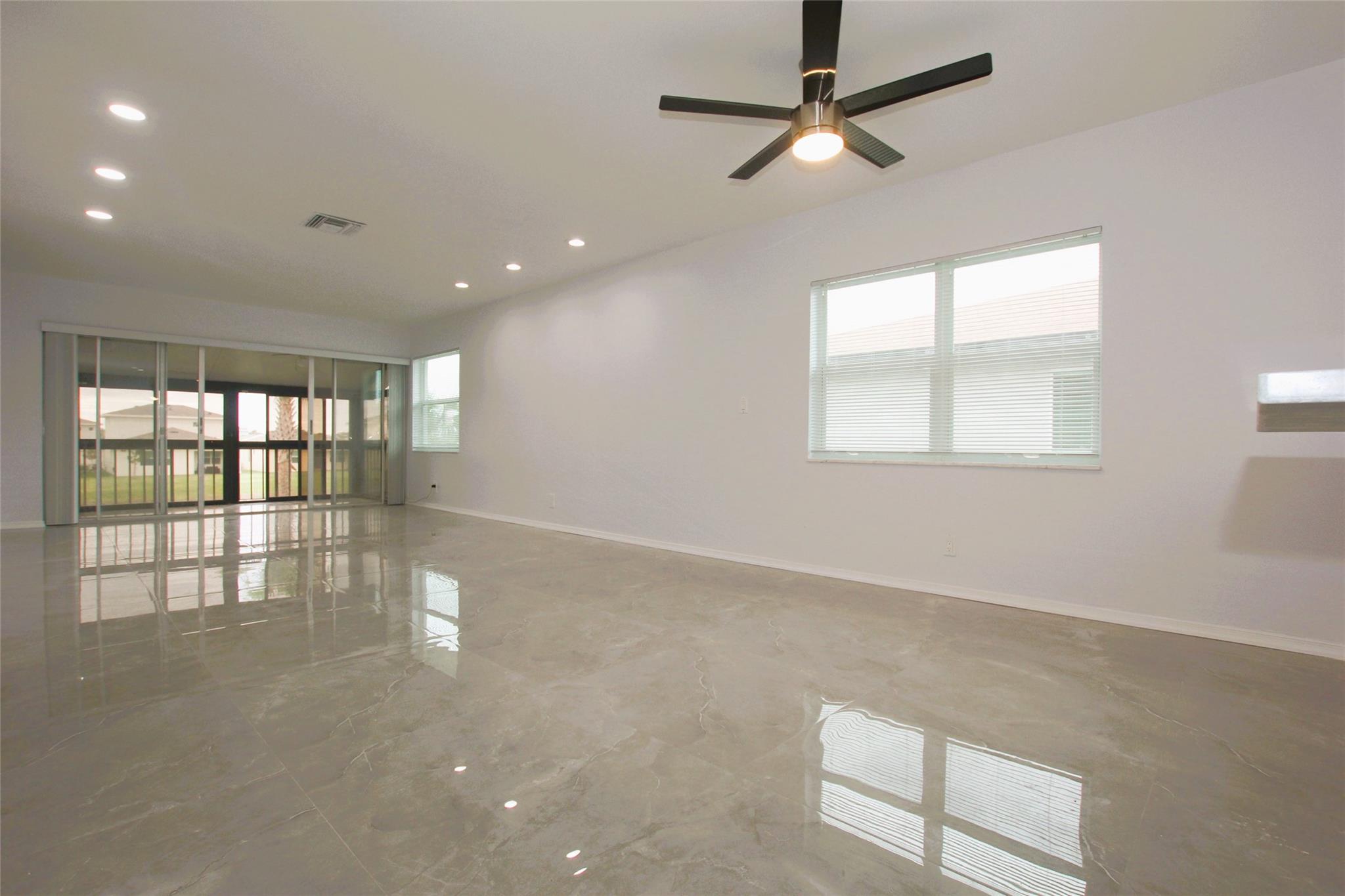 13749 Date Palm Ct D