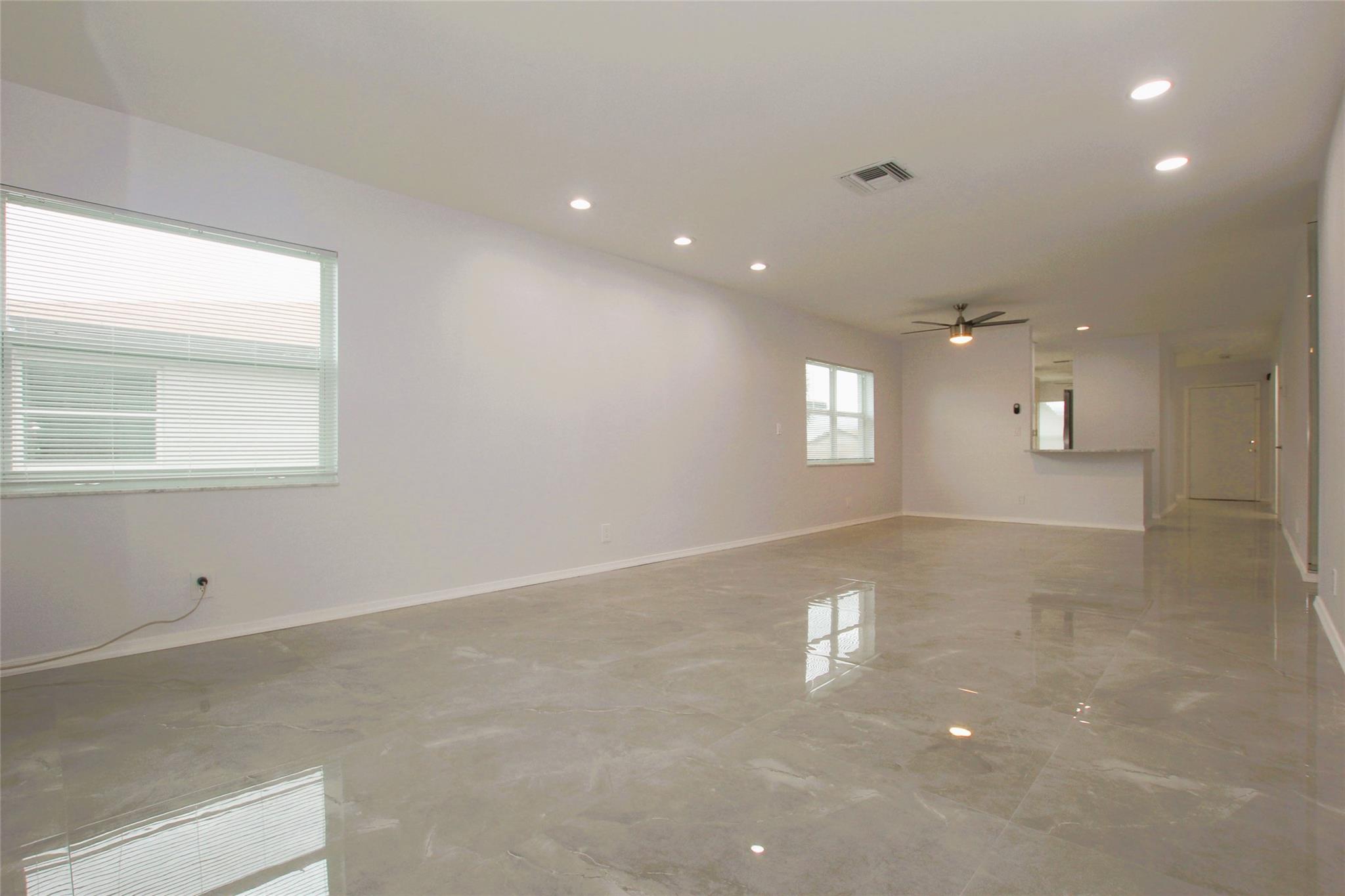 13749 Date Palm Ct D