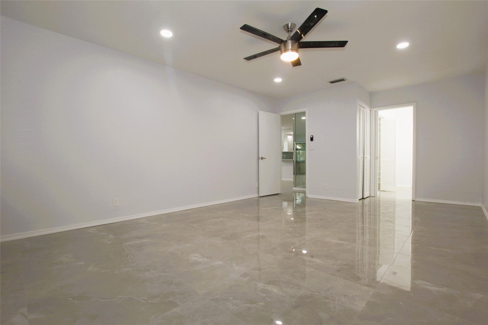 13749 Date Palm Ct D