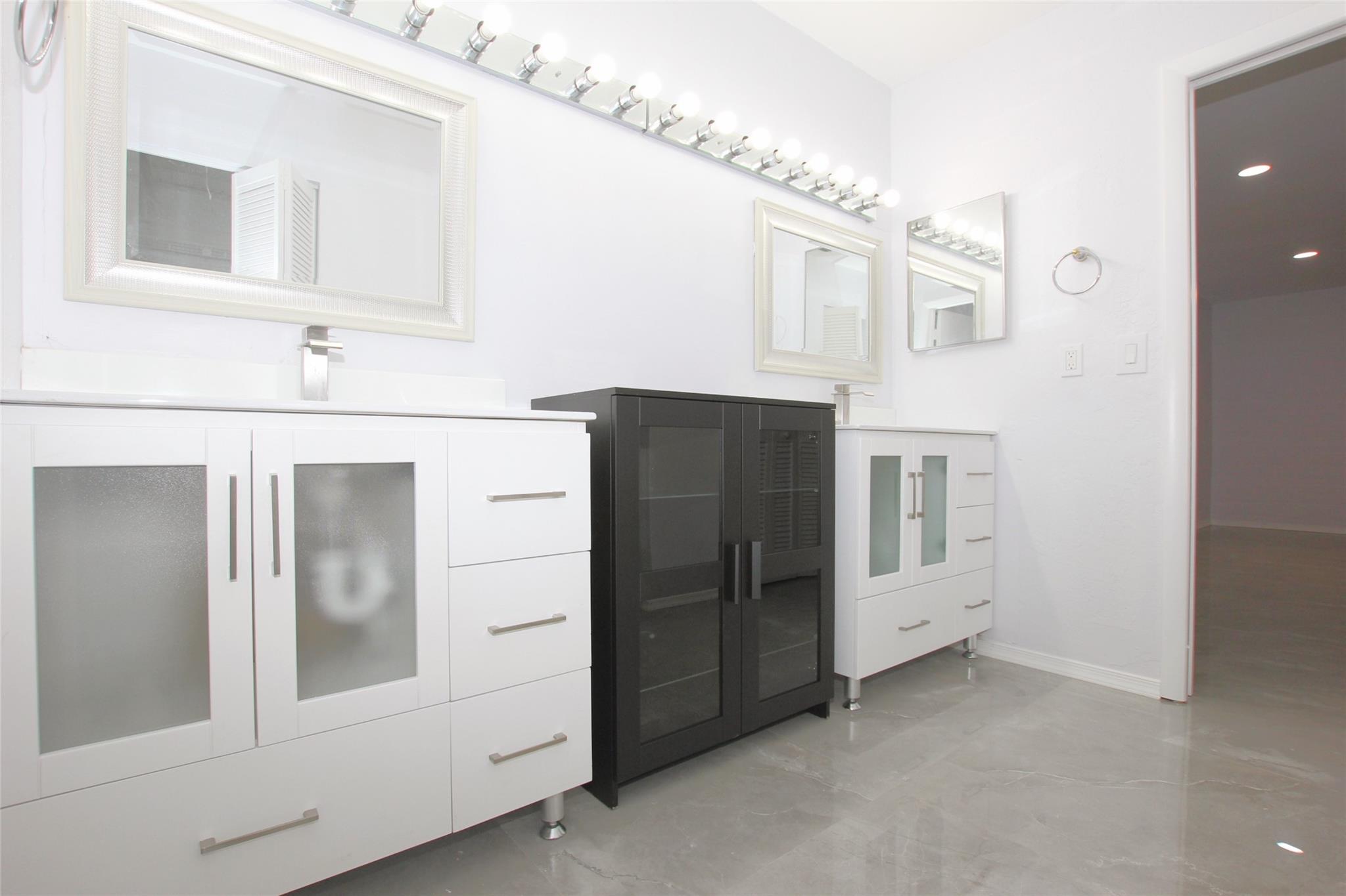 13749 Date Palm Ct D