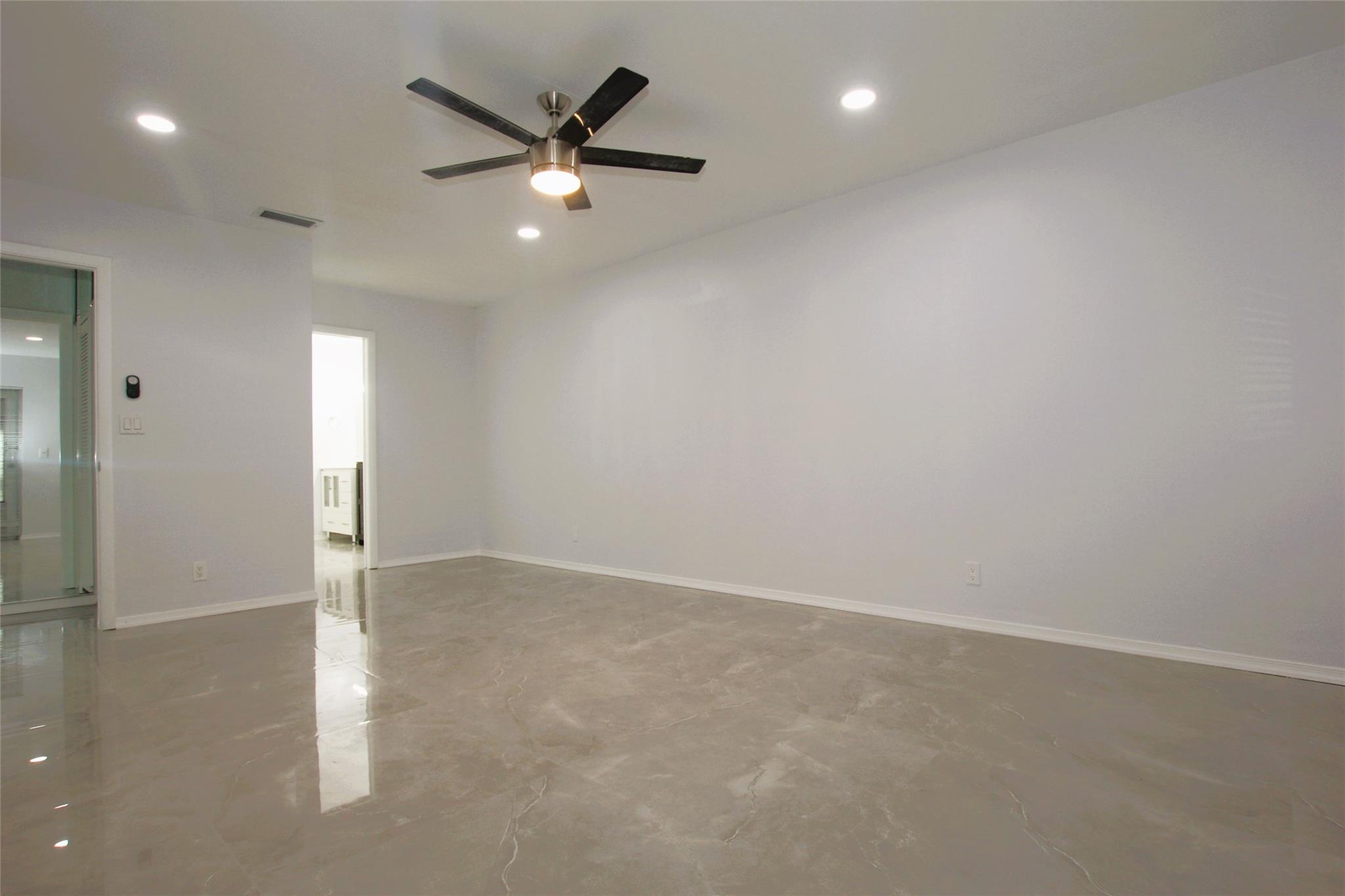 13749 Date Palm Ct D