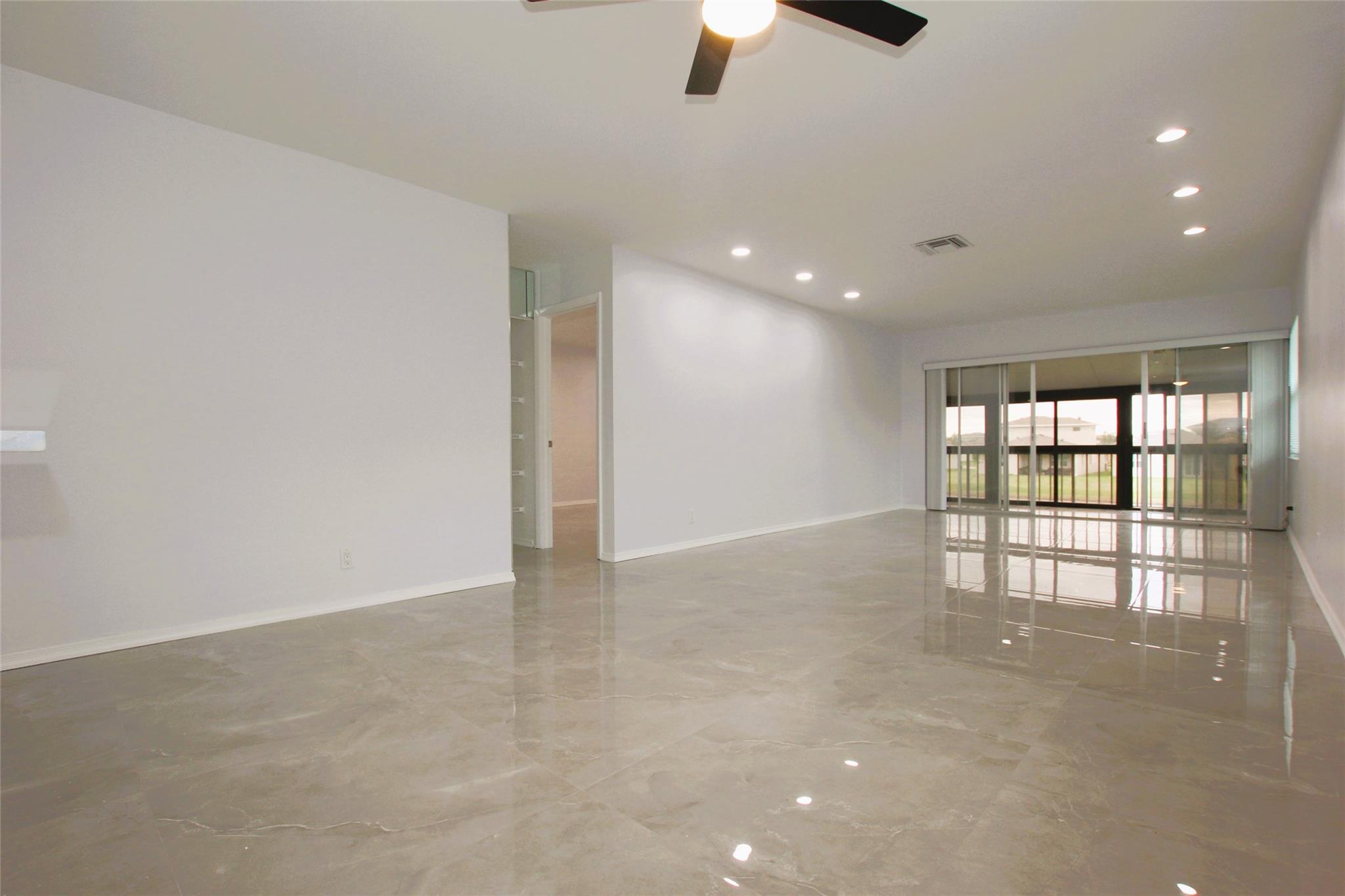 13749 Date Palm Ct D