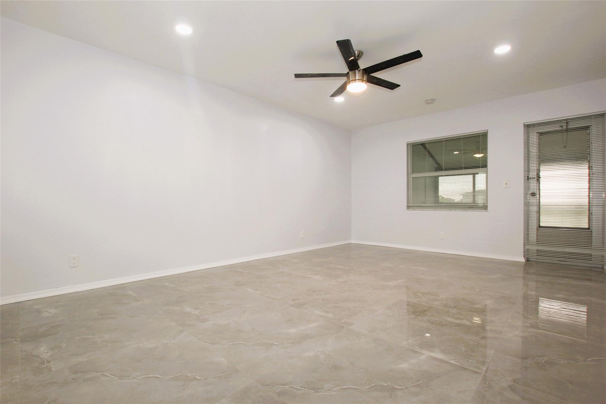 13749 Date Palm Ct D