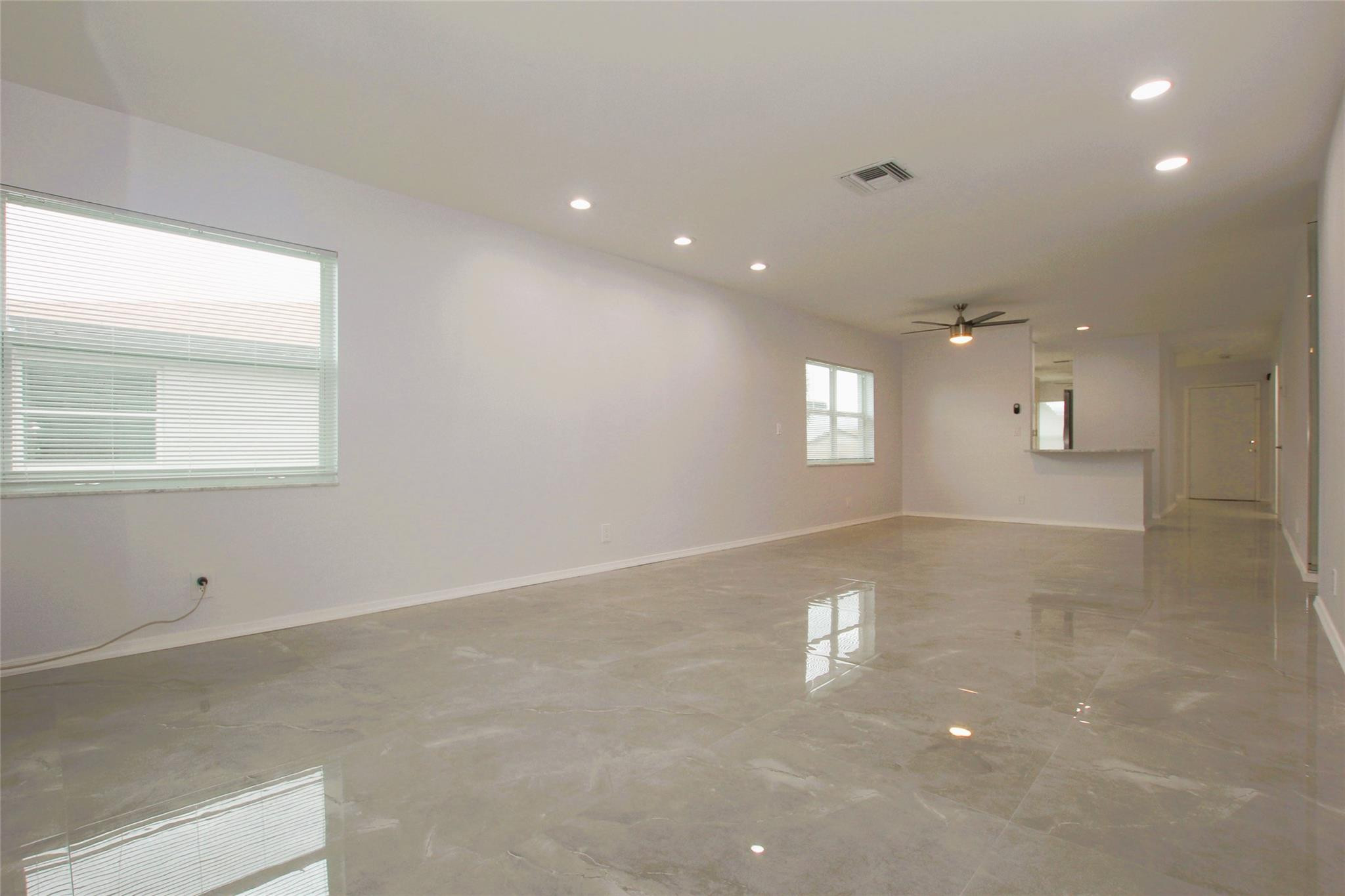 13749 Date Palm Ct D