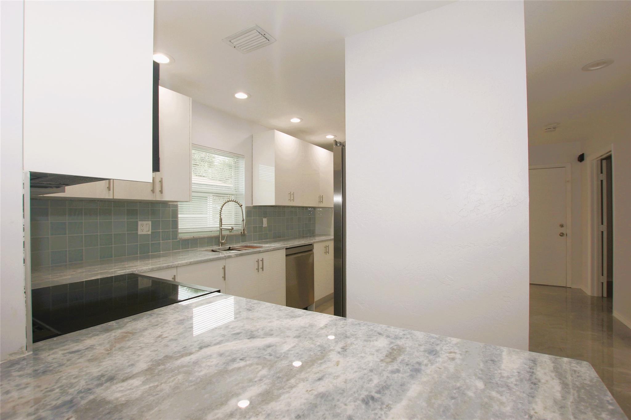 13749 Date Palm Ct D