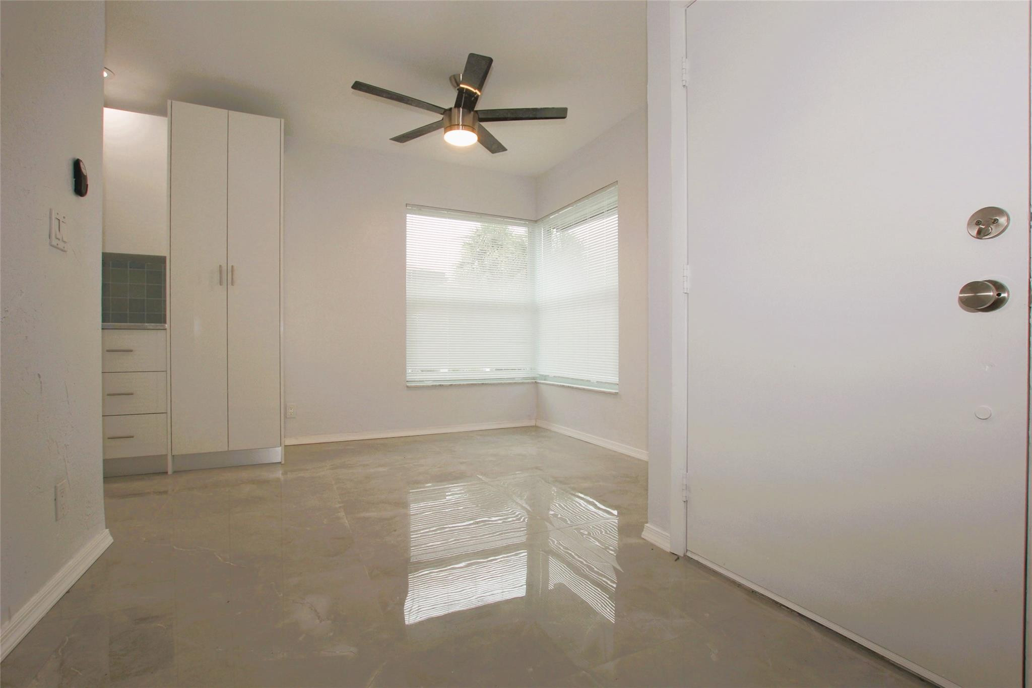 13749 Date Palm Ct D