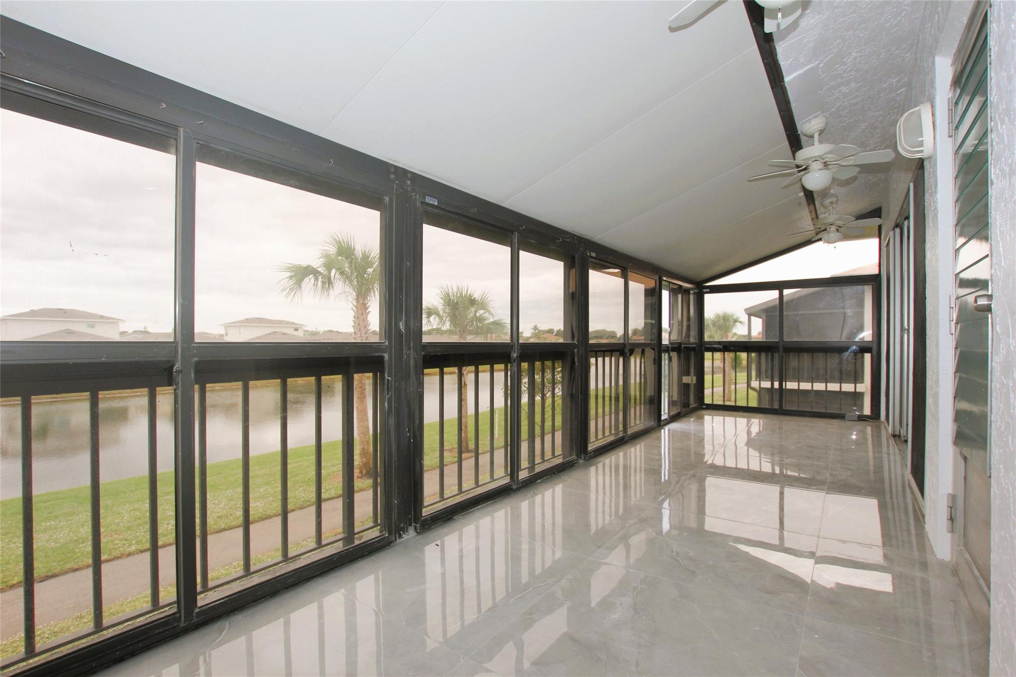 13749 Date Palm Ct D
