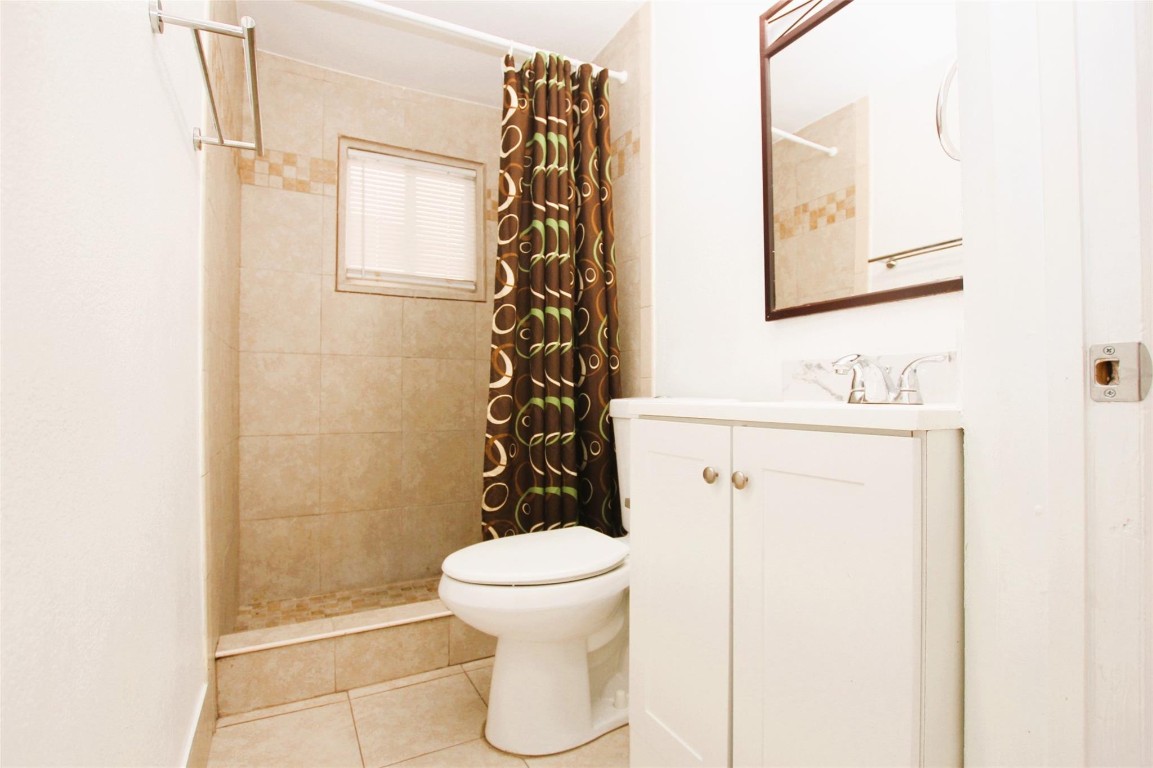 1545 NW 15th Ter BACK STUDIO