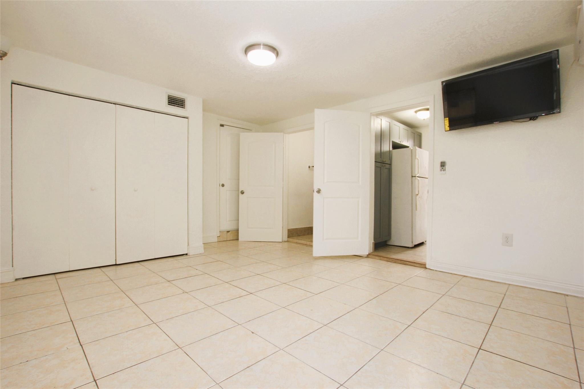 1545 NW 15th Ter BACK STUDIO