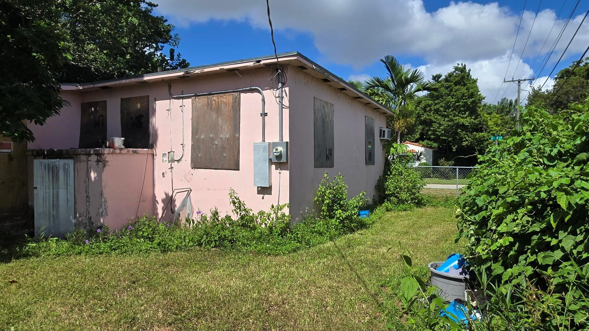 4400 SW 13th Ter