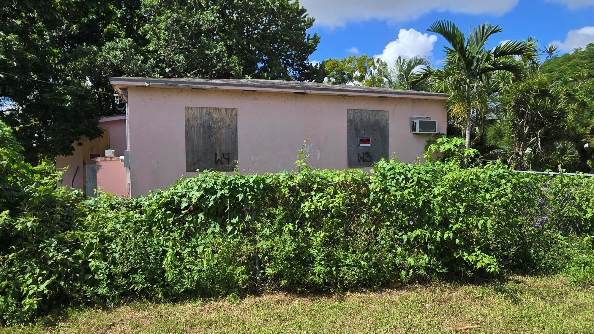4400 SW 13th Ter