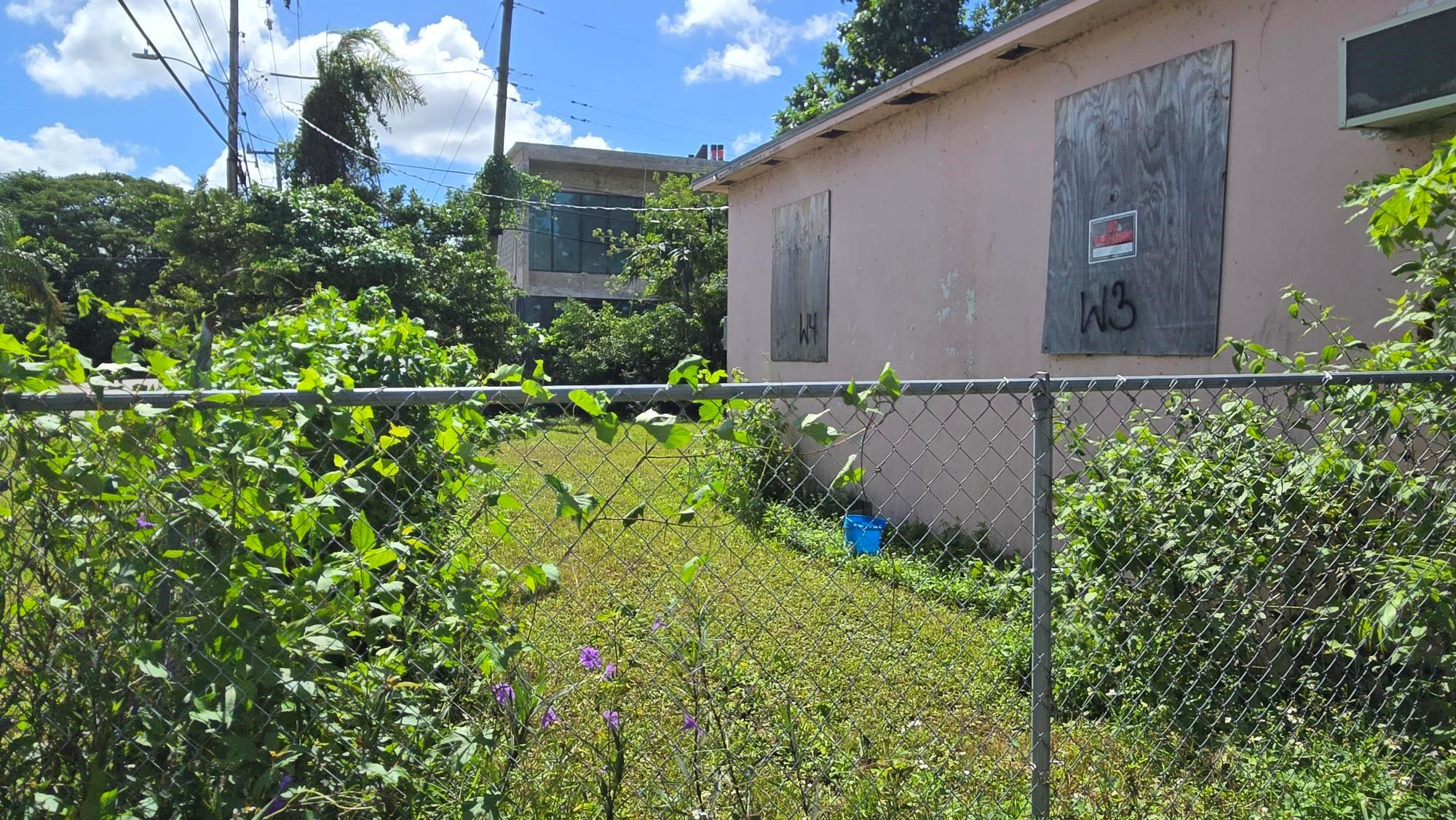 4400 SW 13th Ter