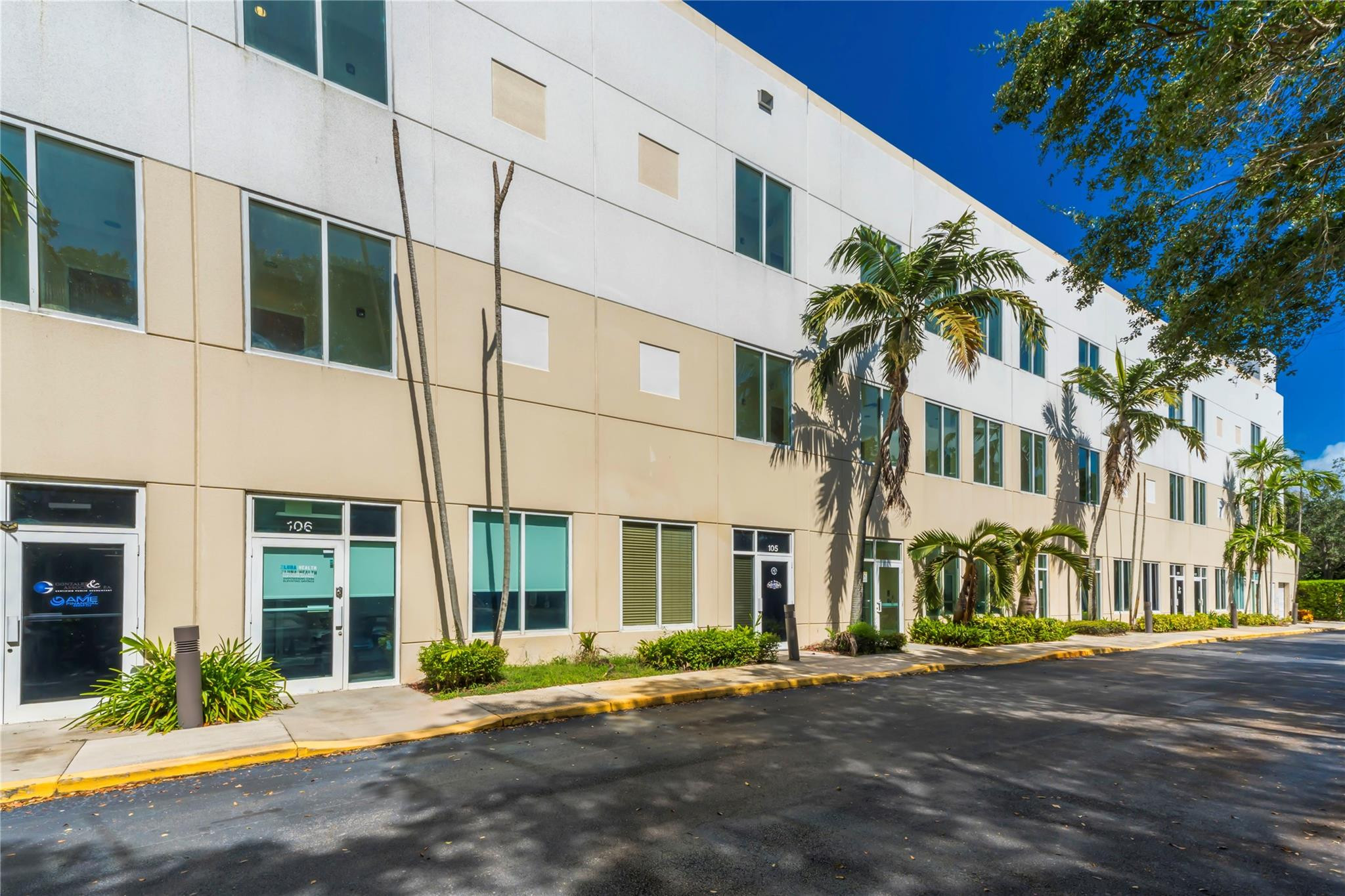 1820 N Corporate Lakes Blvd 106