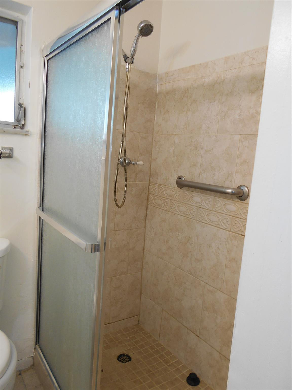 150 NW 27th St