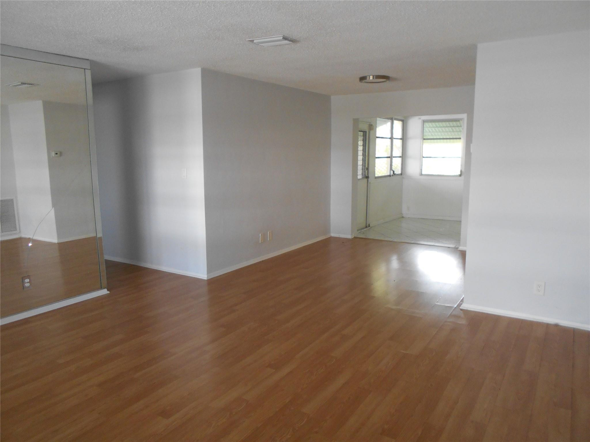 150 NW 27th St