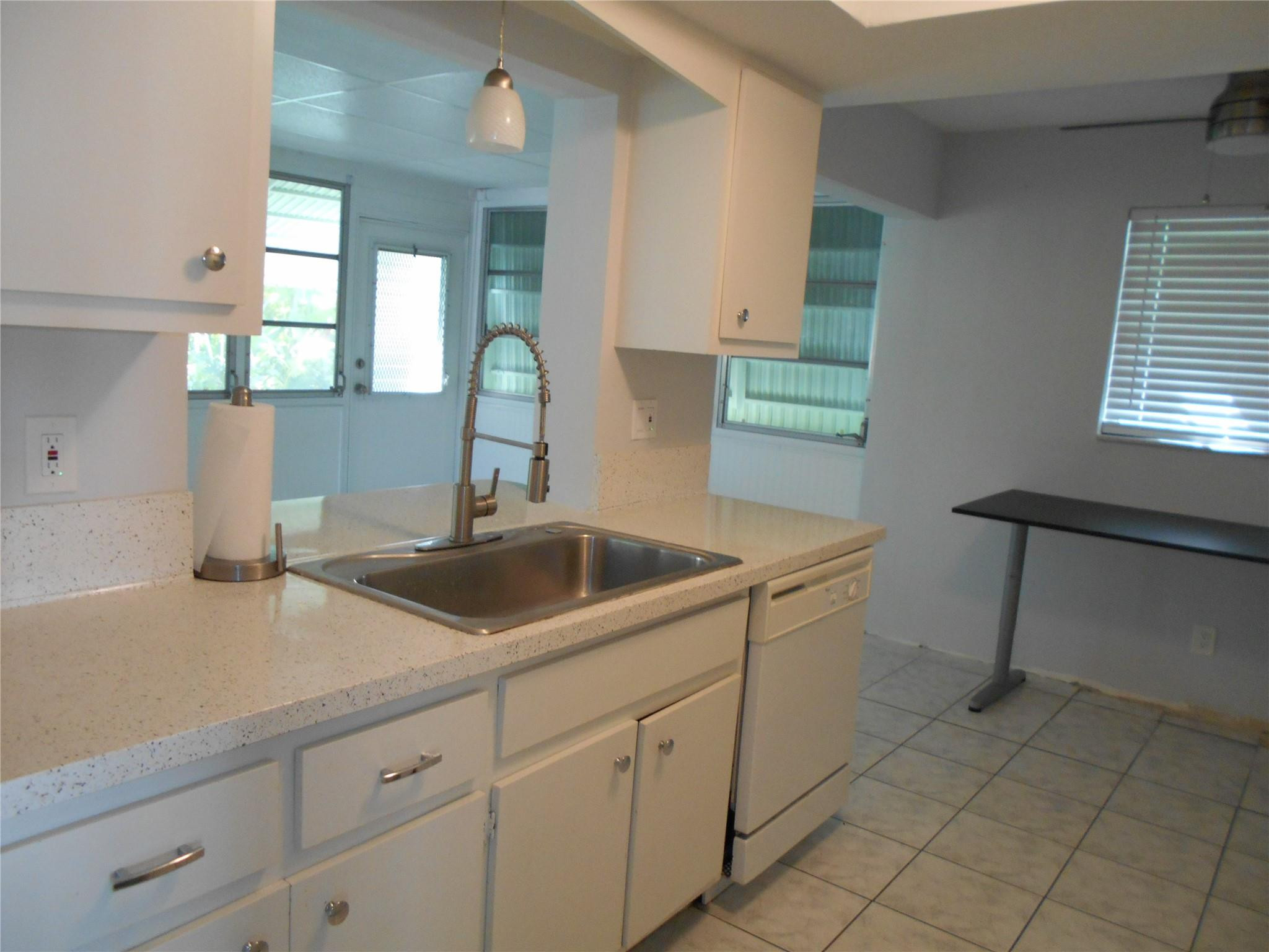 150 NW 27th St