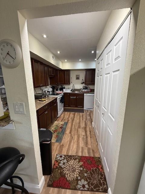 8040 SW 17 PL 8040