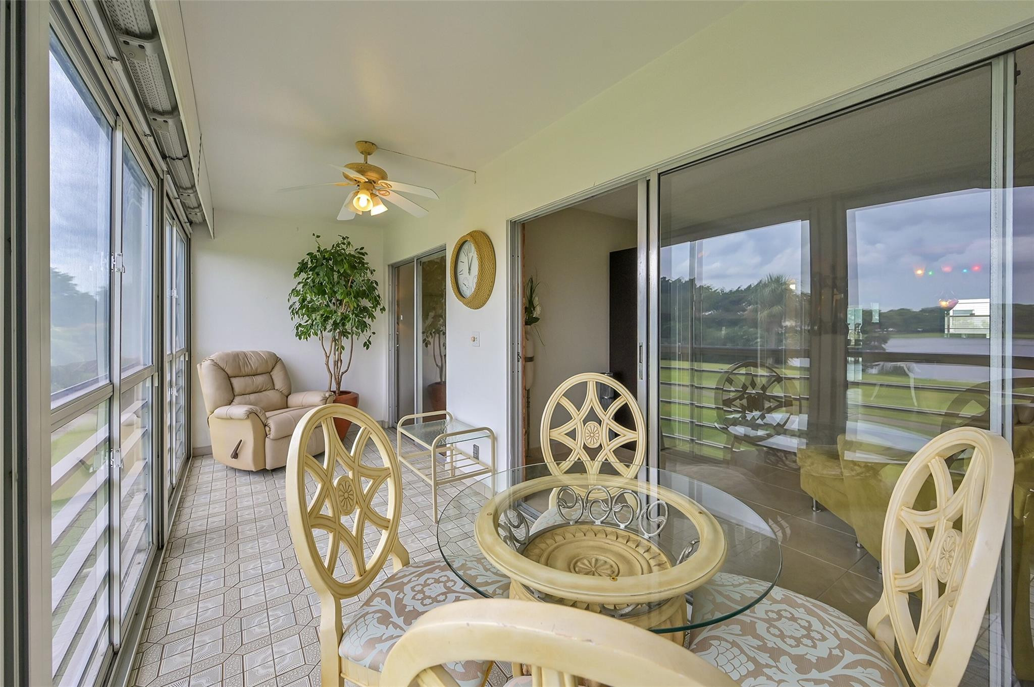 2902 Victoria Cir H3