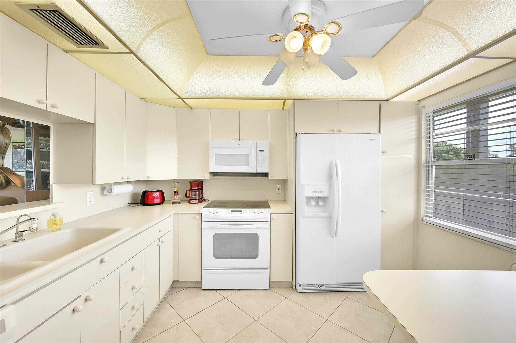 2902 Victoria Cir H3