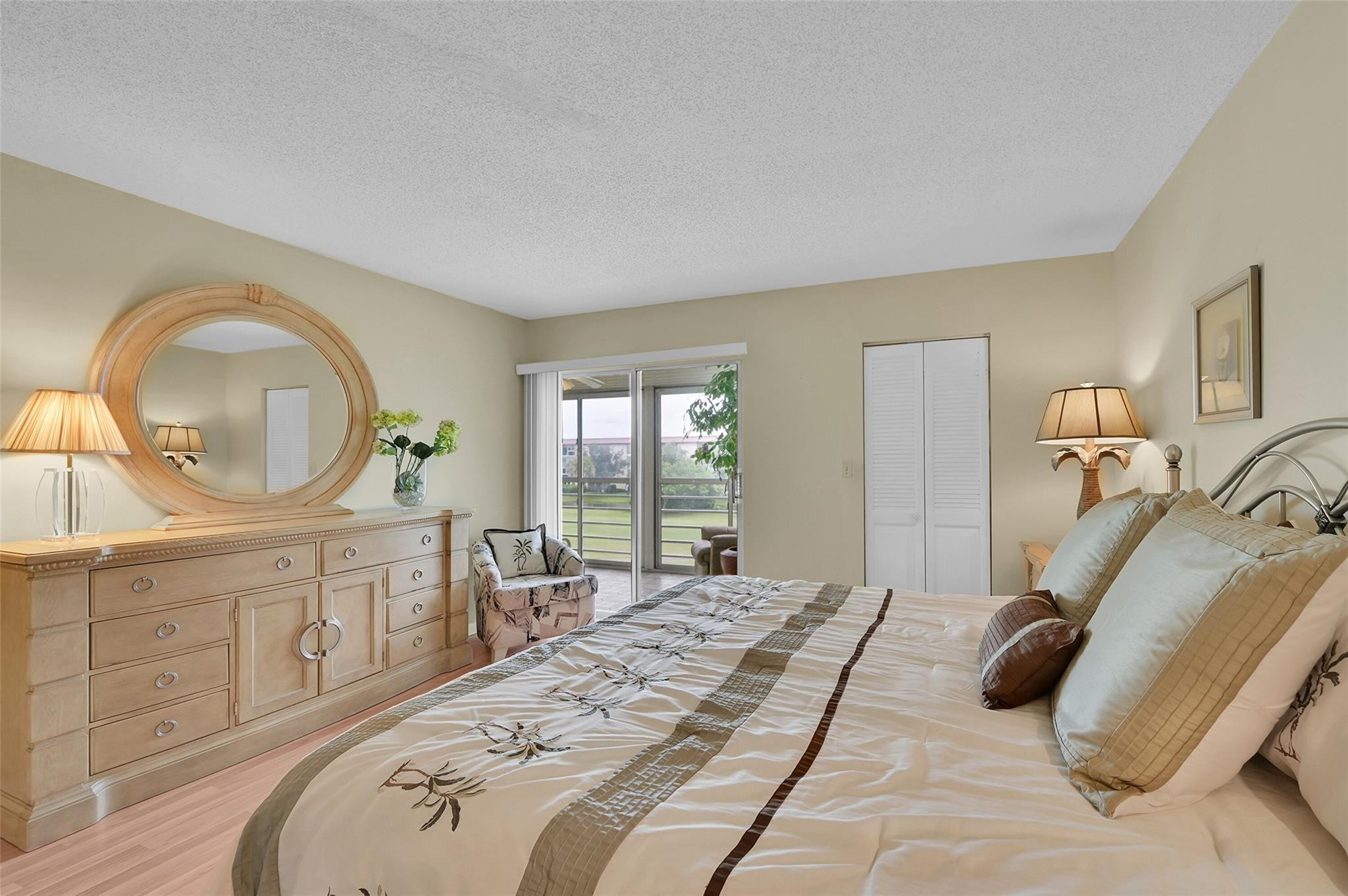 2902 Victoria Cir H3