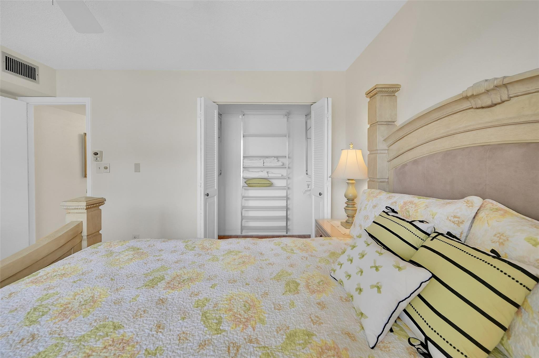 2902 Victoria Cir H3