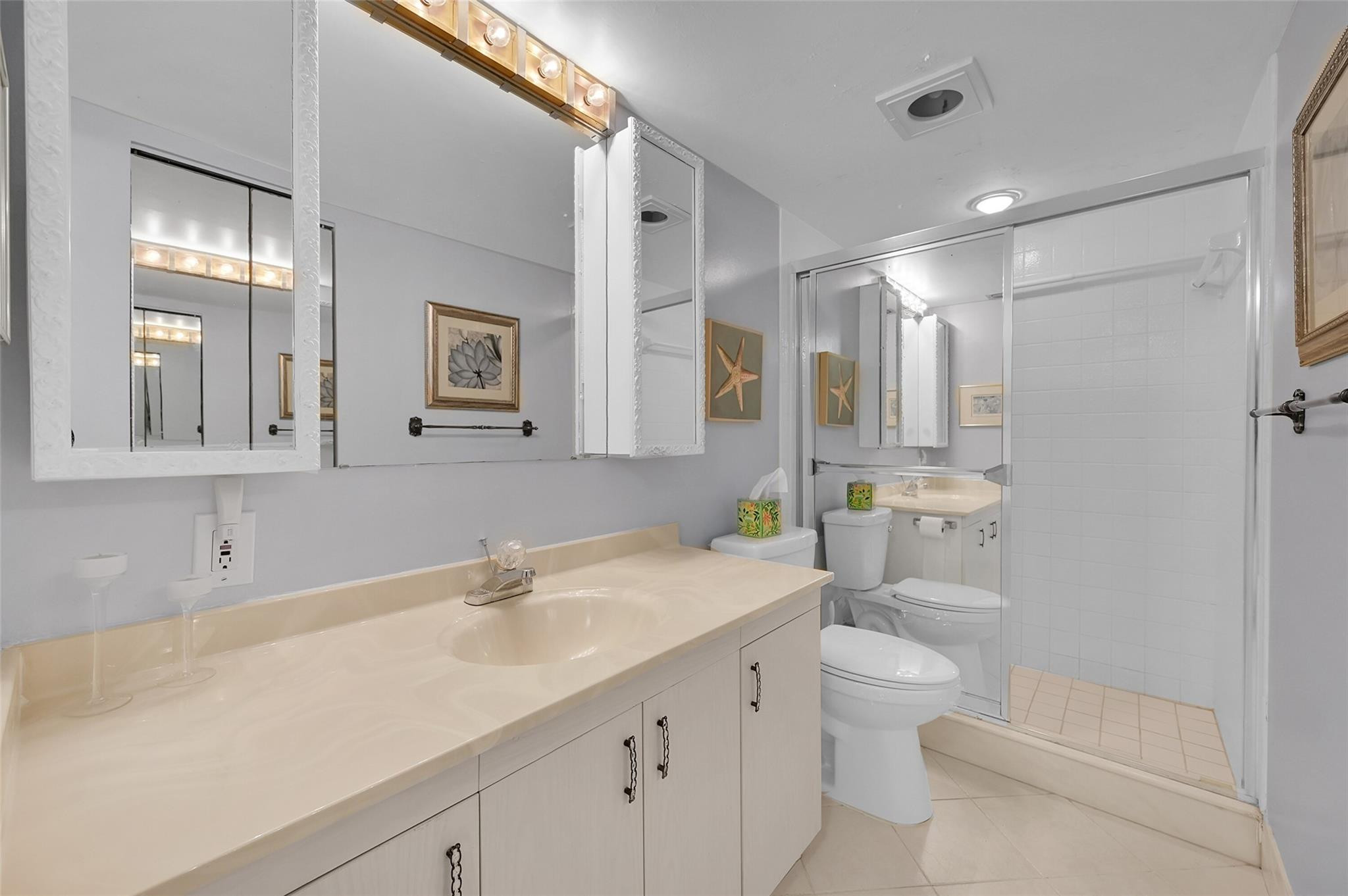 2902 Victoria Cir H3