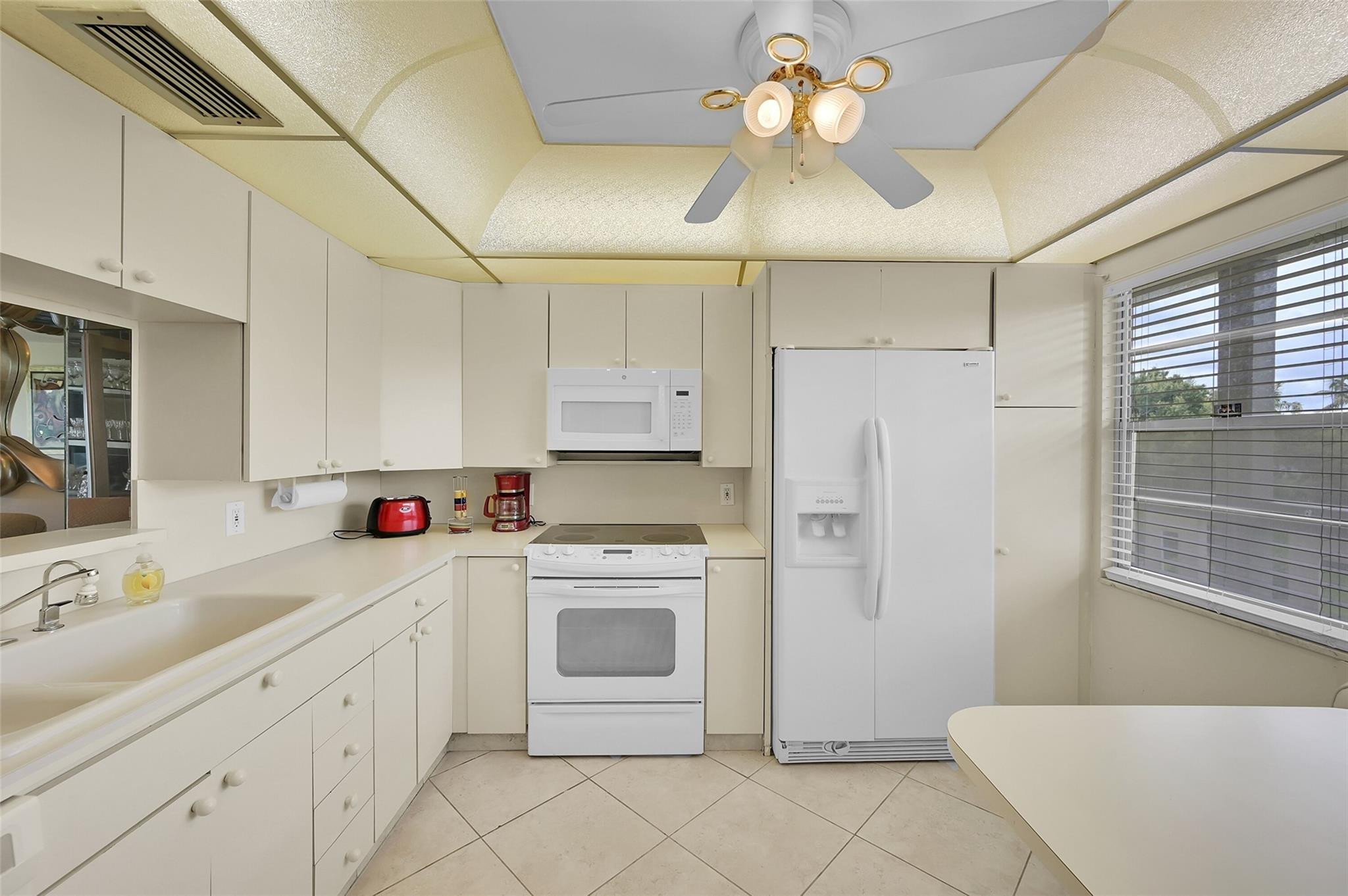 2902 Victoria Cir H3