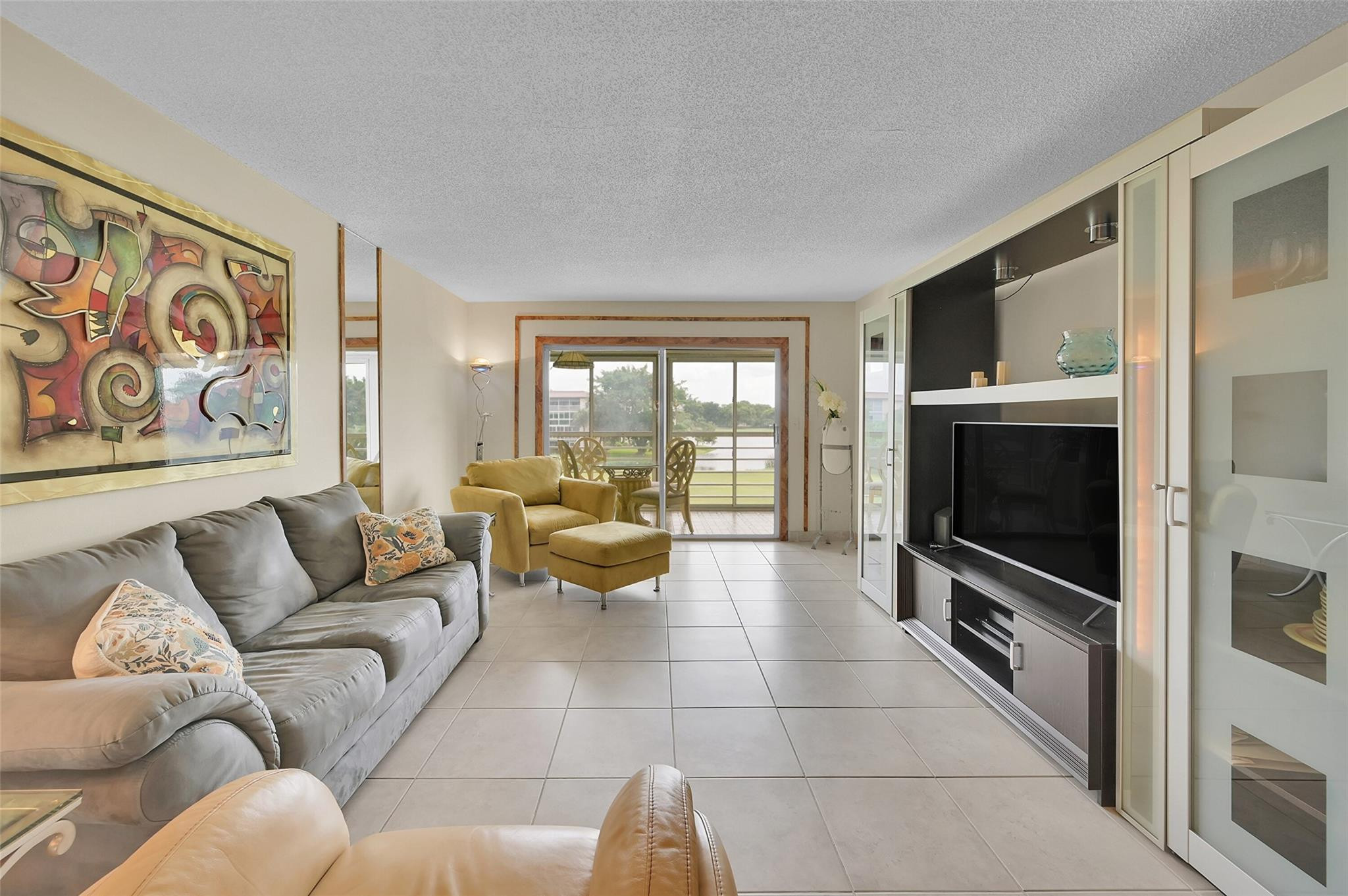 2902 Victoria Cir H3