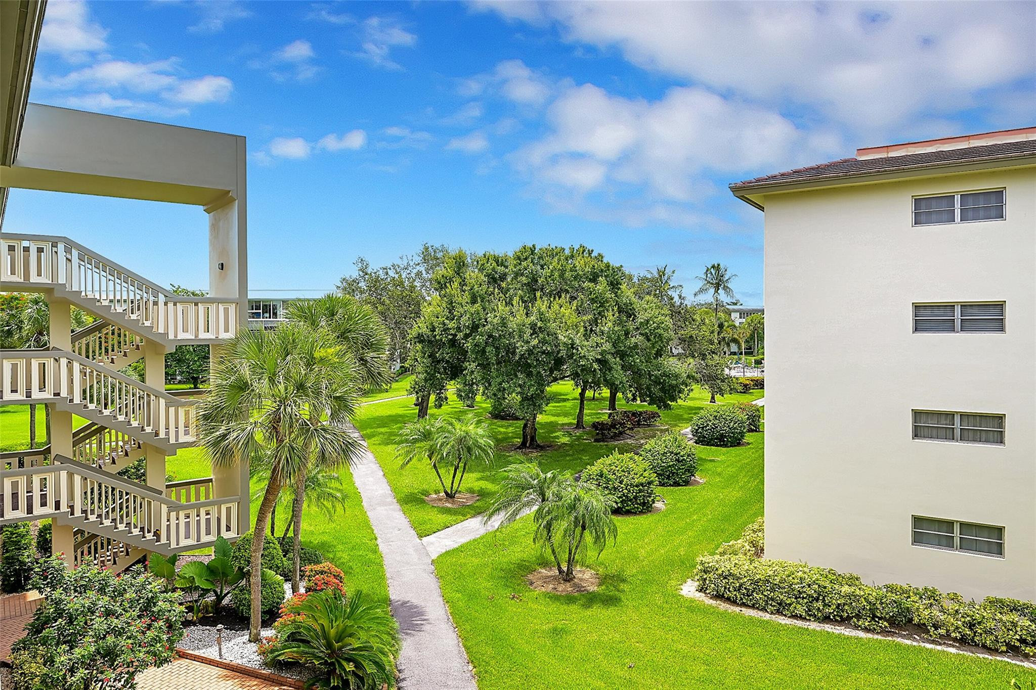 2902 Victoria Cir H3