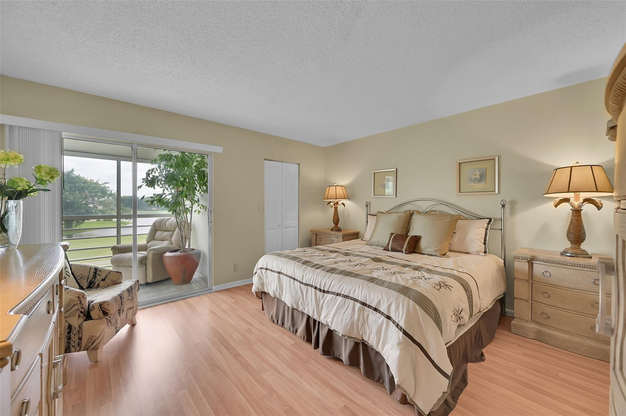 2902 Victoria Cir H3