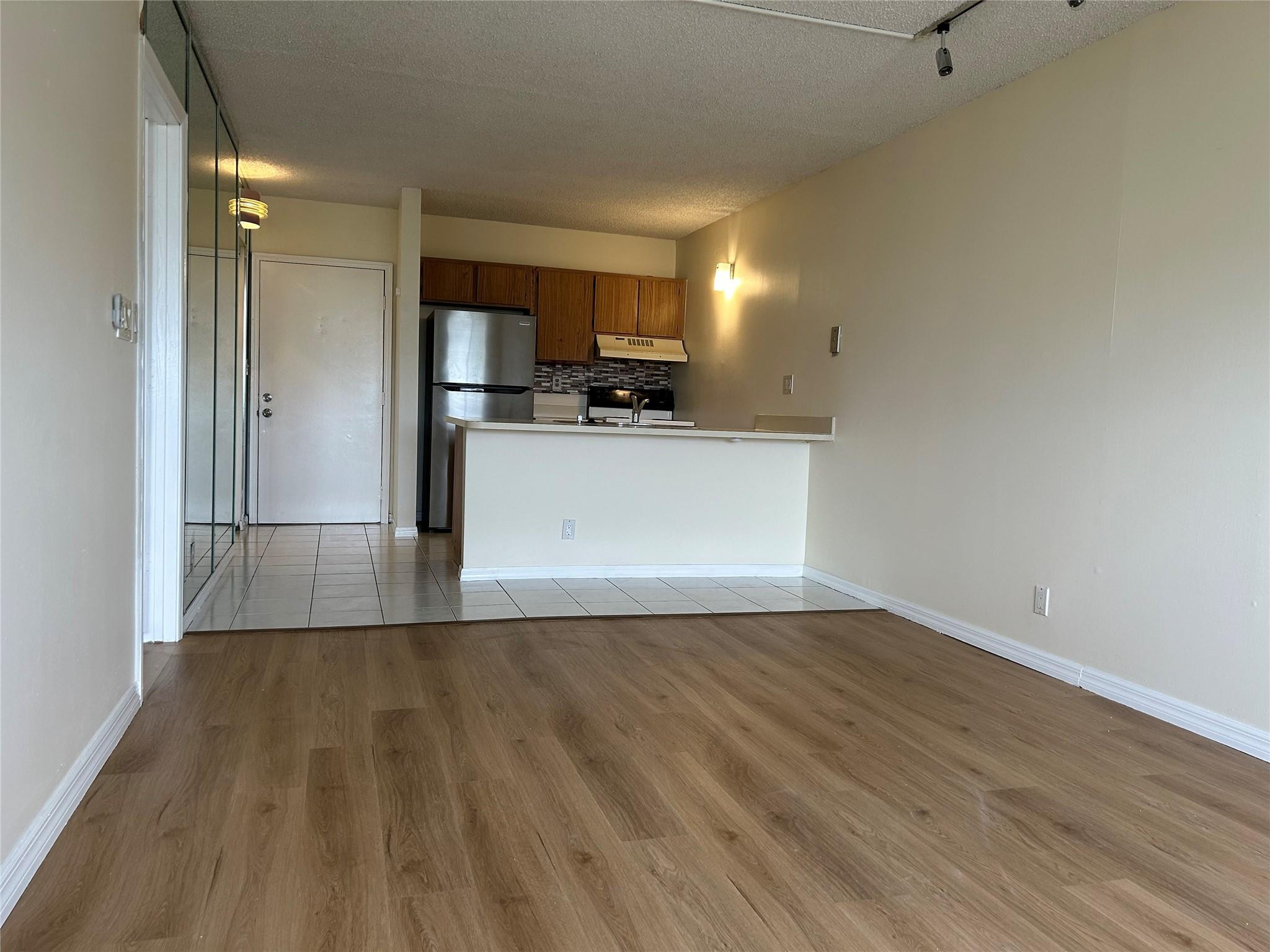 2401 RIVERSIDE DR 517