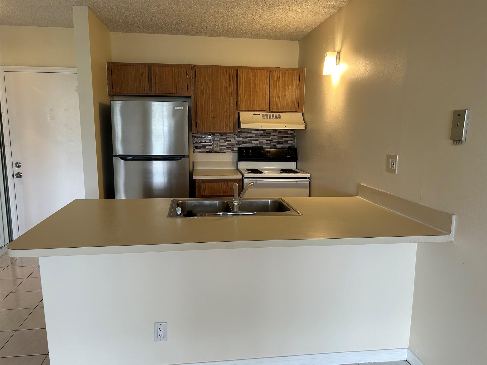 2401 RIVERSIDE DR 517