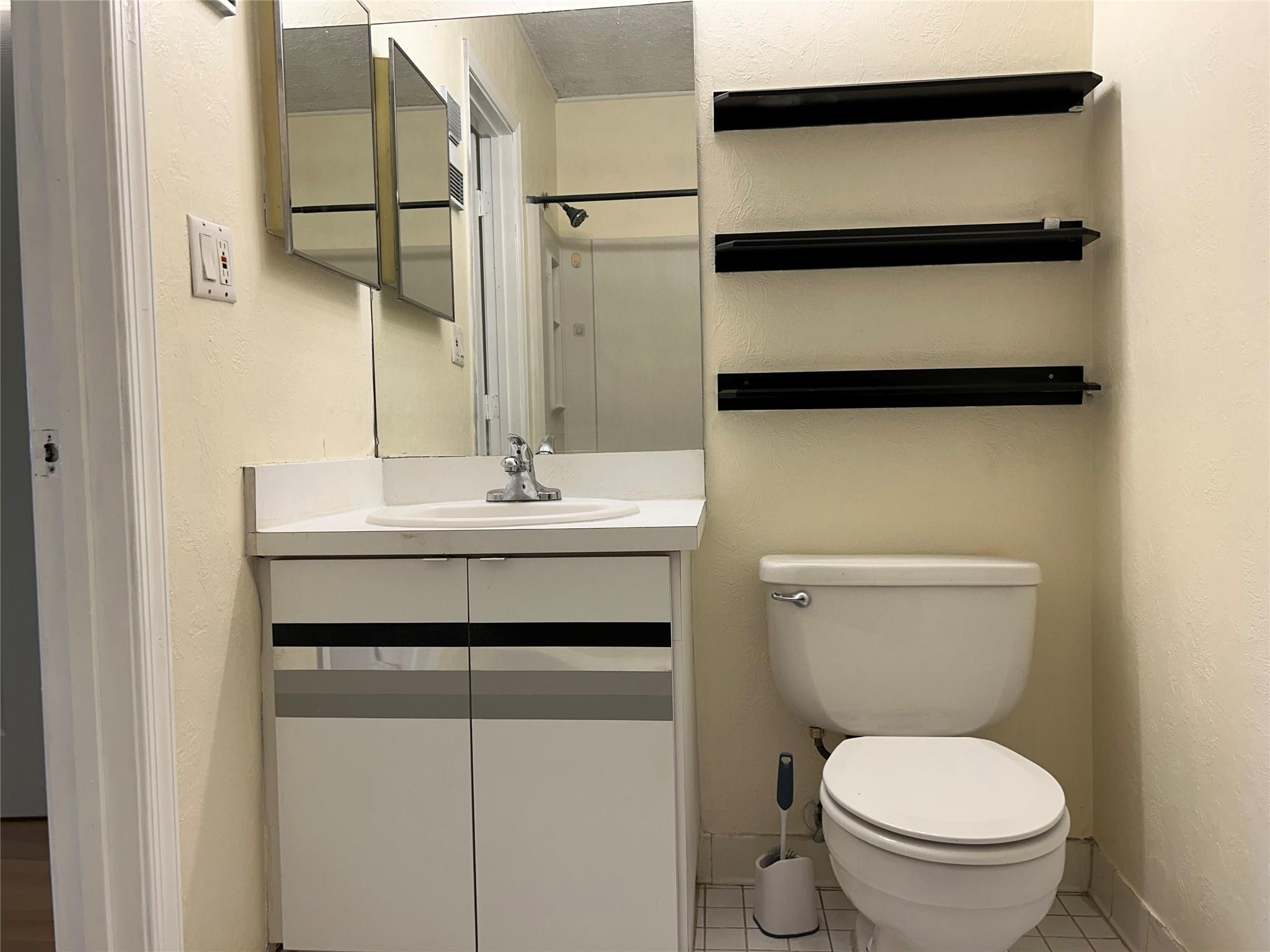 2401 RIVERSIDE DR 517