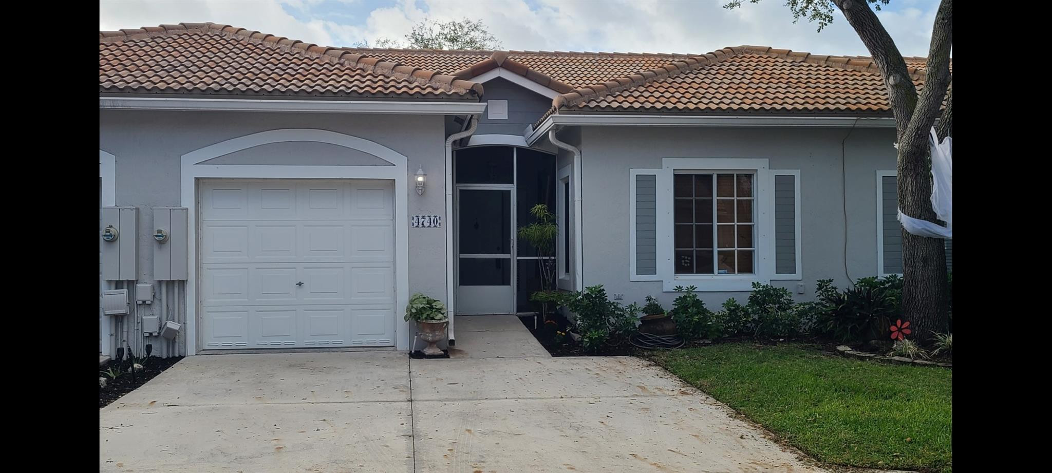 4740 SW 12th Pl