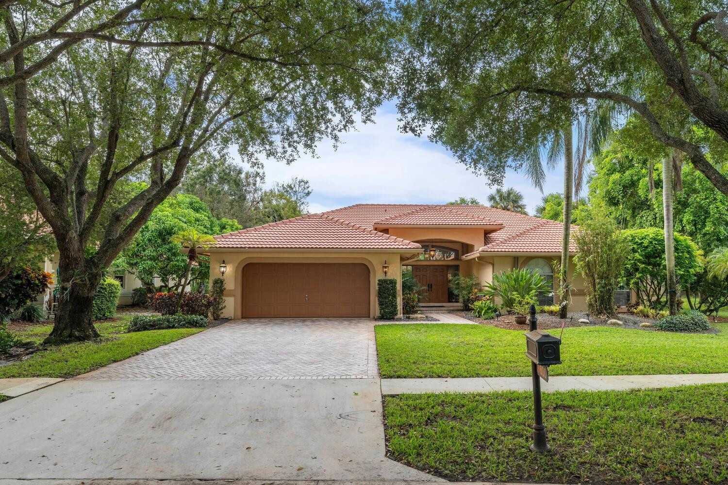 6800 NW 70th Pl