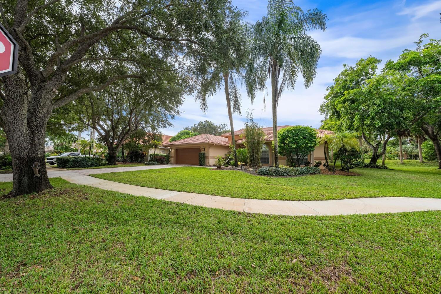 6800 NW 70th Pl