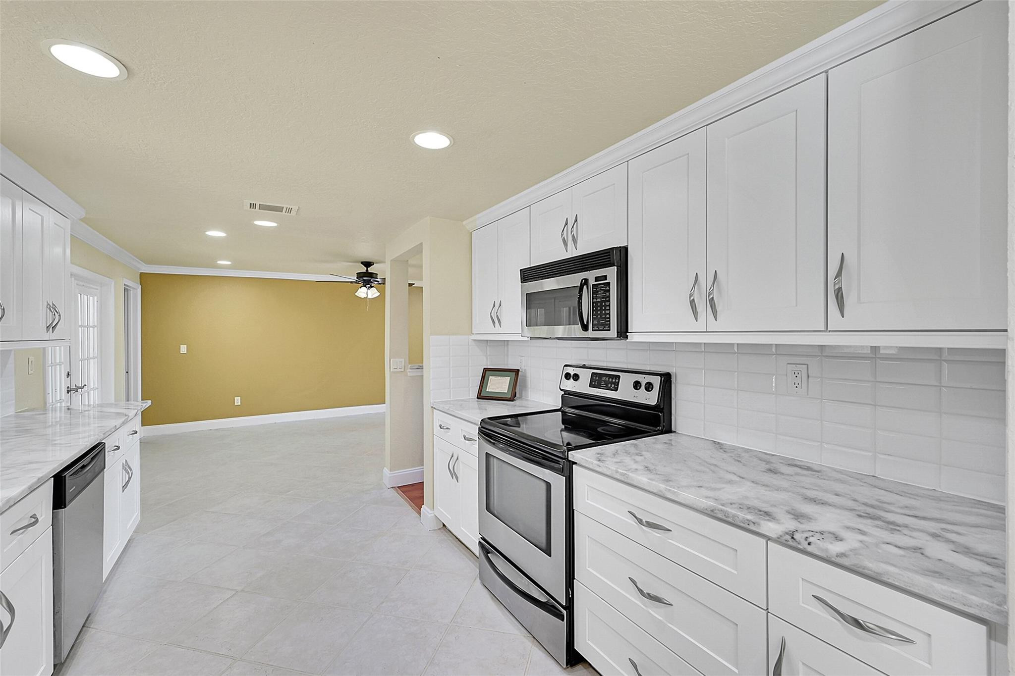 2800 NW 106th Ave