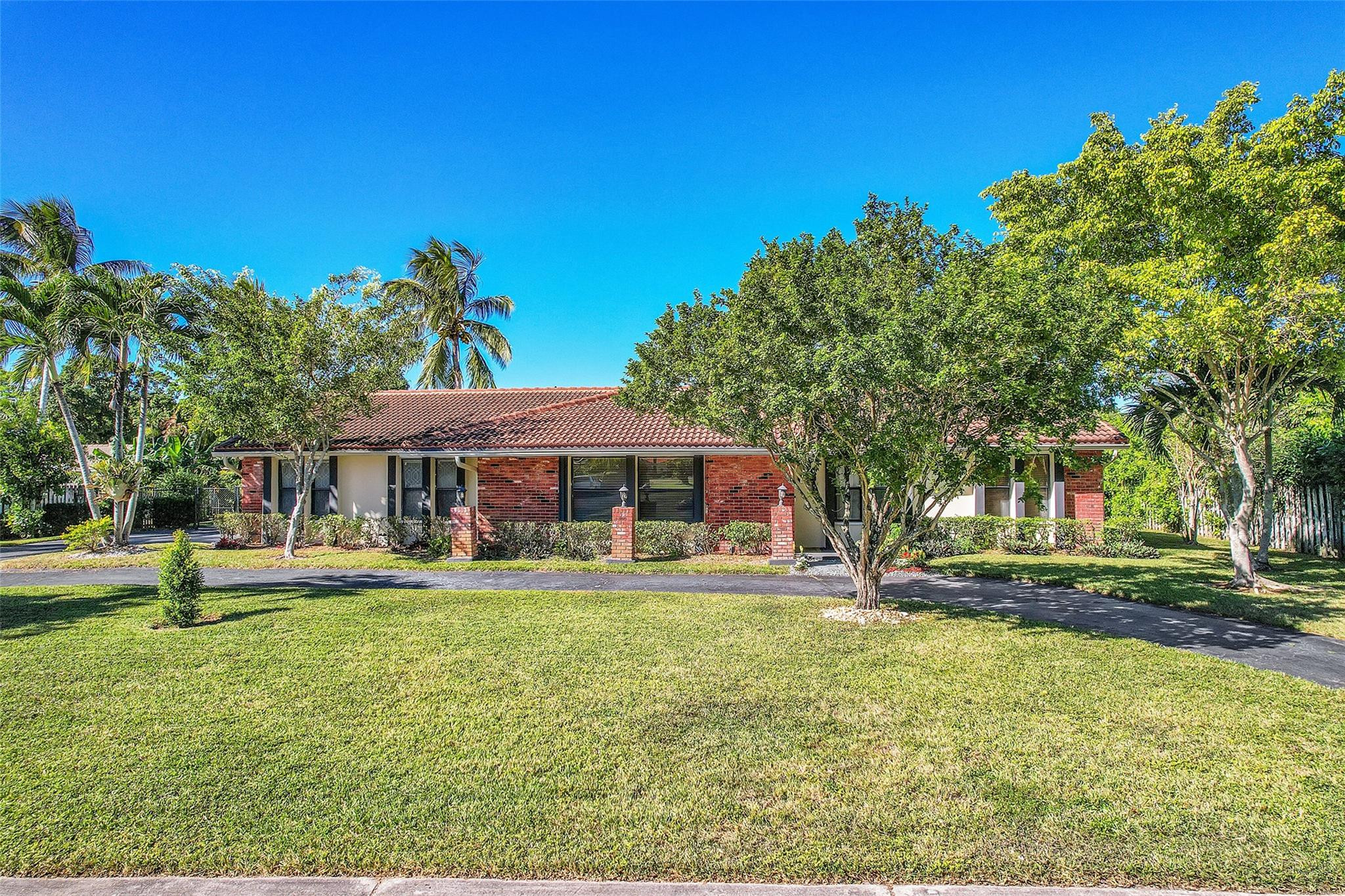2800 NW 106th Ave