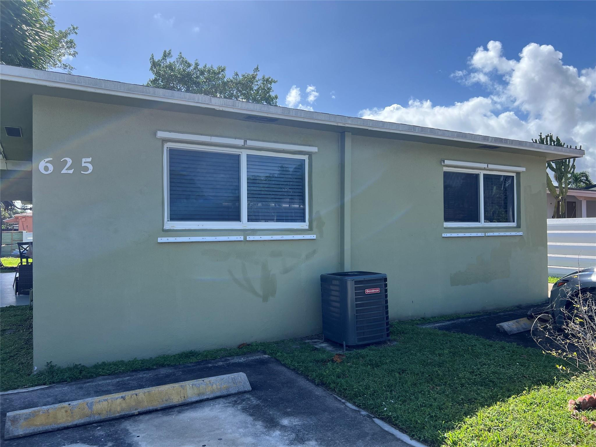 625 SW 4th St 2
